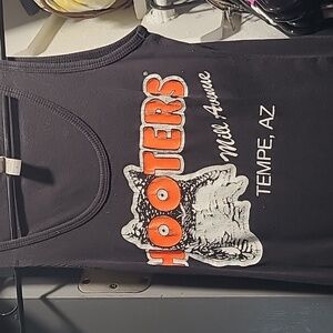 Hooters Tank